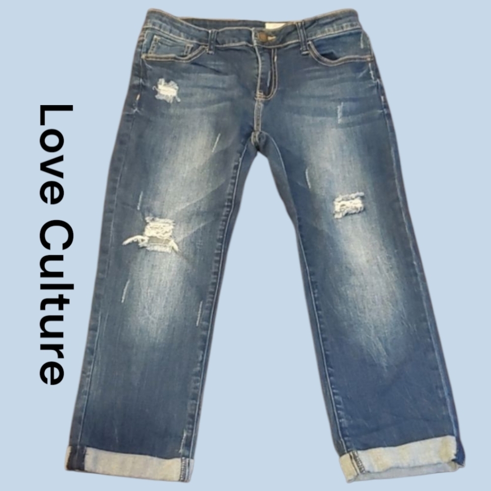 2/$25 Love Culture Denim Capri Jeans. Size 9